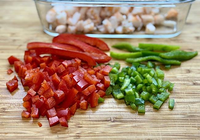 Cortamos los pimientos