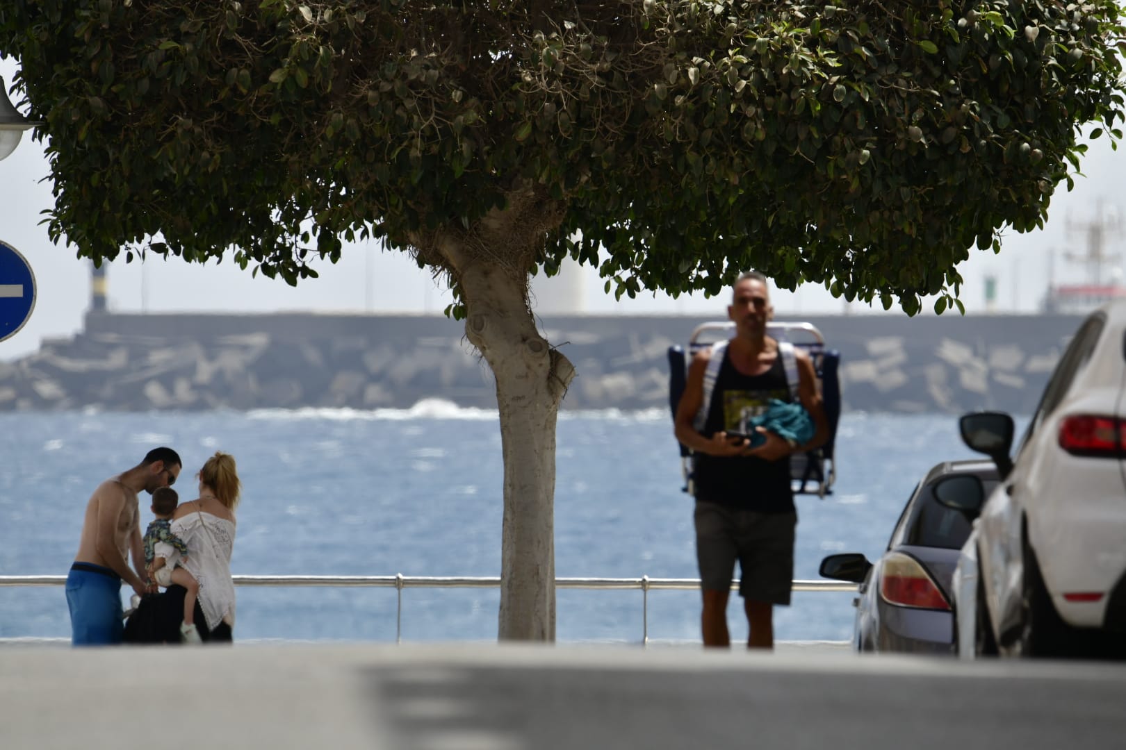 El intenso sol y calor se hacen sentir en Gran Canaria