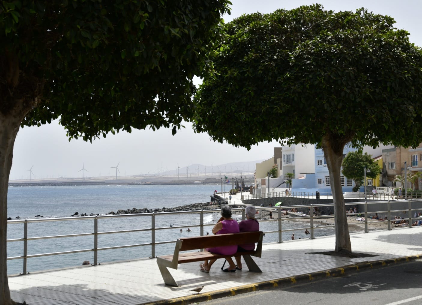 El intenso sol y calor se hacen sentir en Gran Canaria