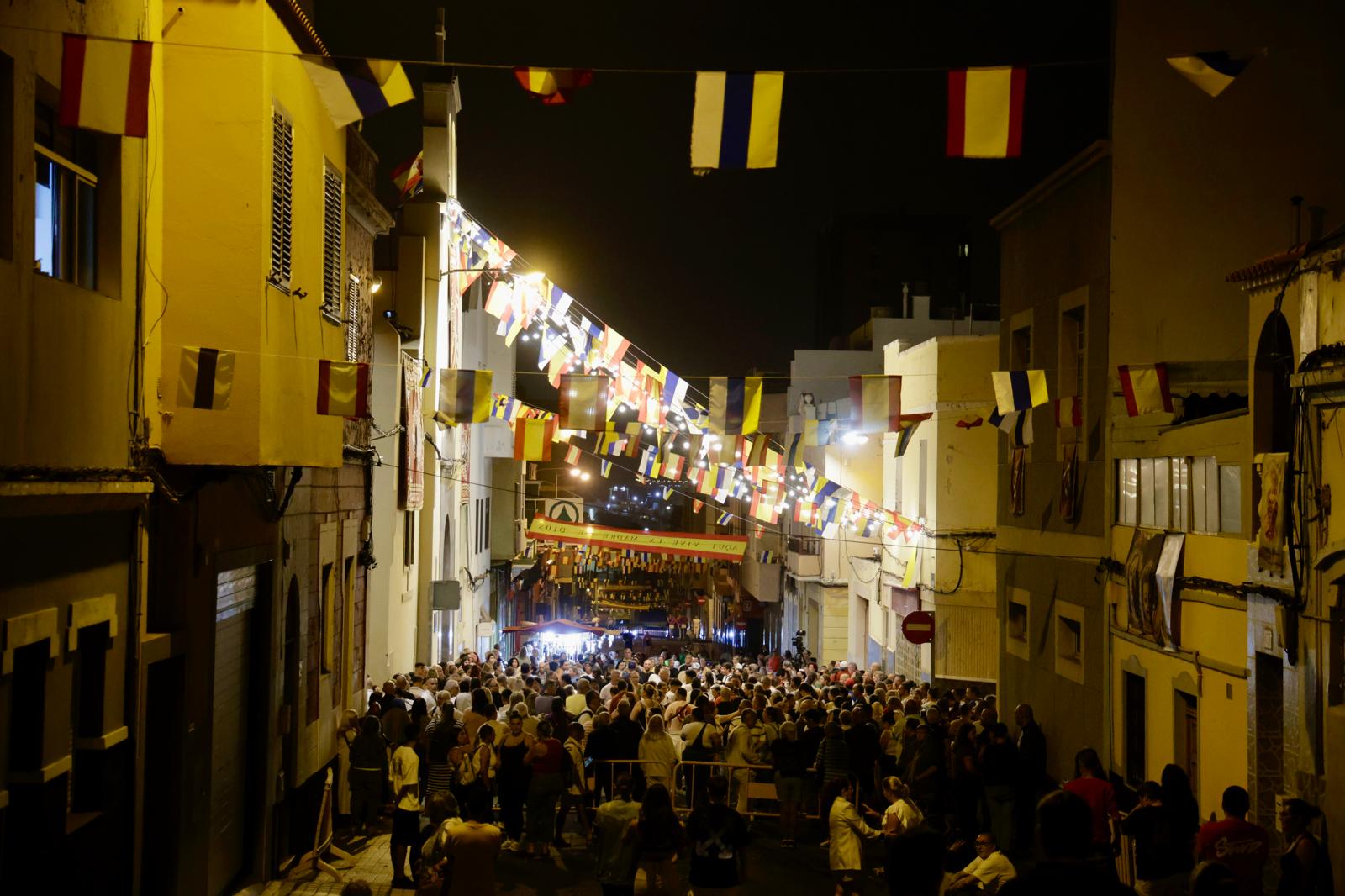 La Isleta se rinde con fervor y devoción a su Virgen del Carmen