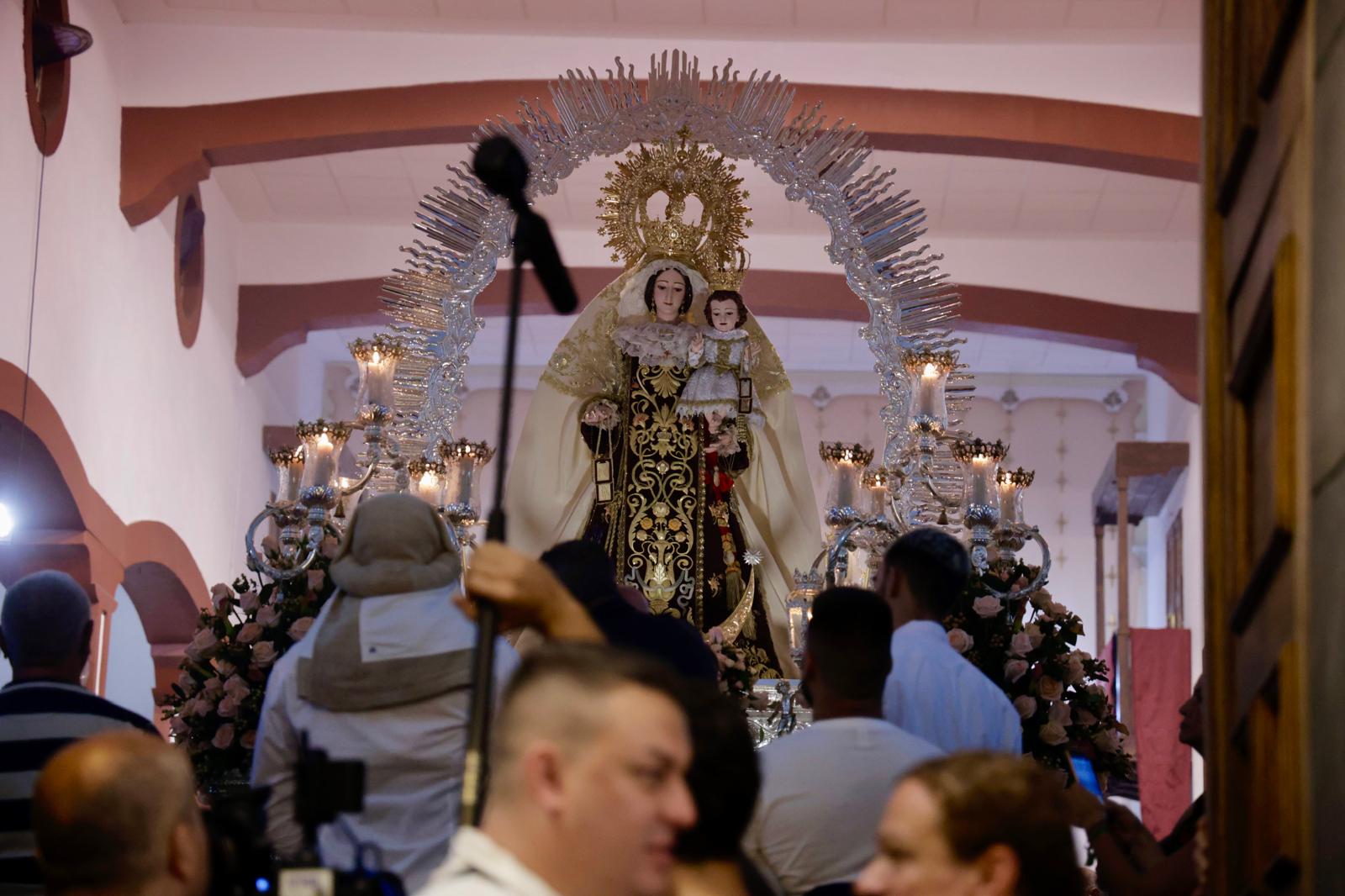 La Isleta se rinde con fervor y devoción a su Virgen del Carmen