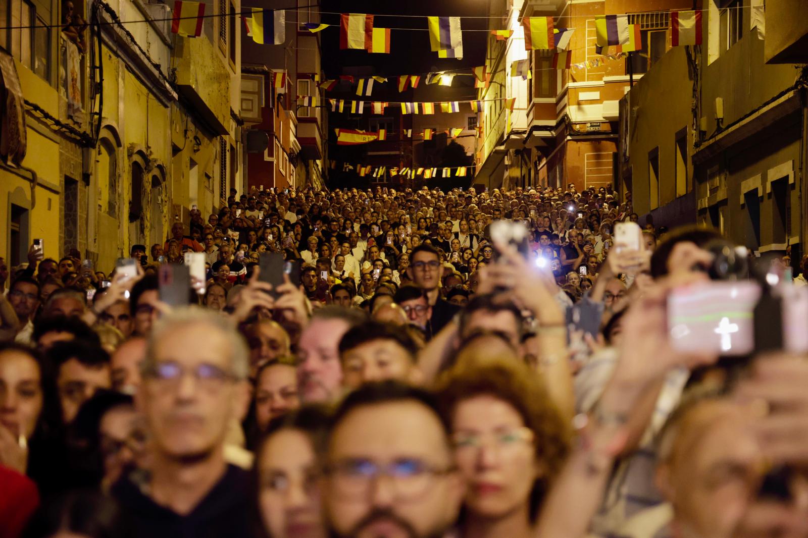 La Isleta se rinde con fervor y devoción a su Virgen del Carmen