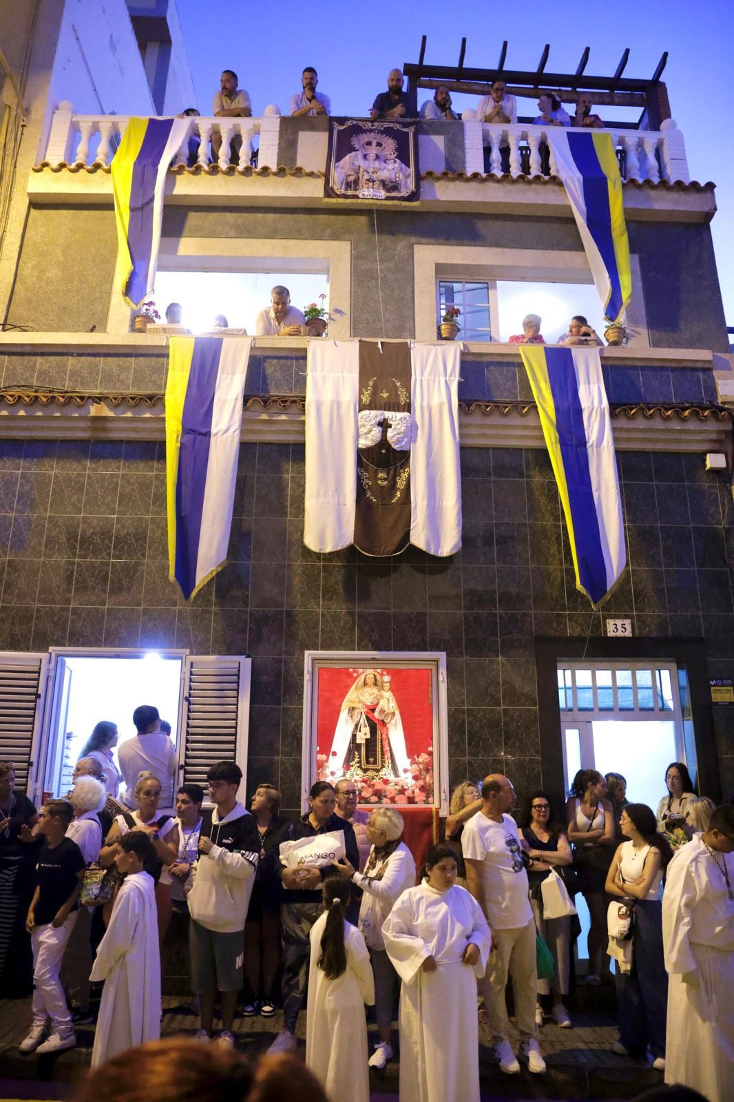 La Isleta se rinde con fervor y devoción a su Virgen del Carmen
