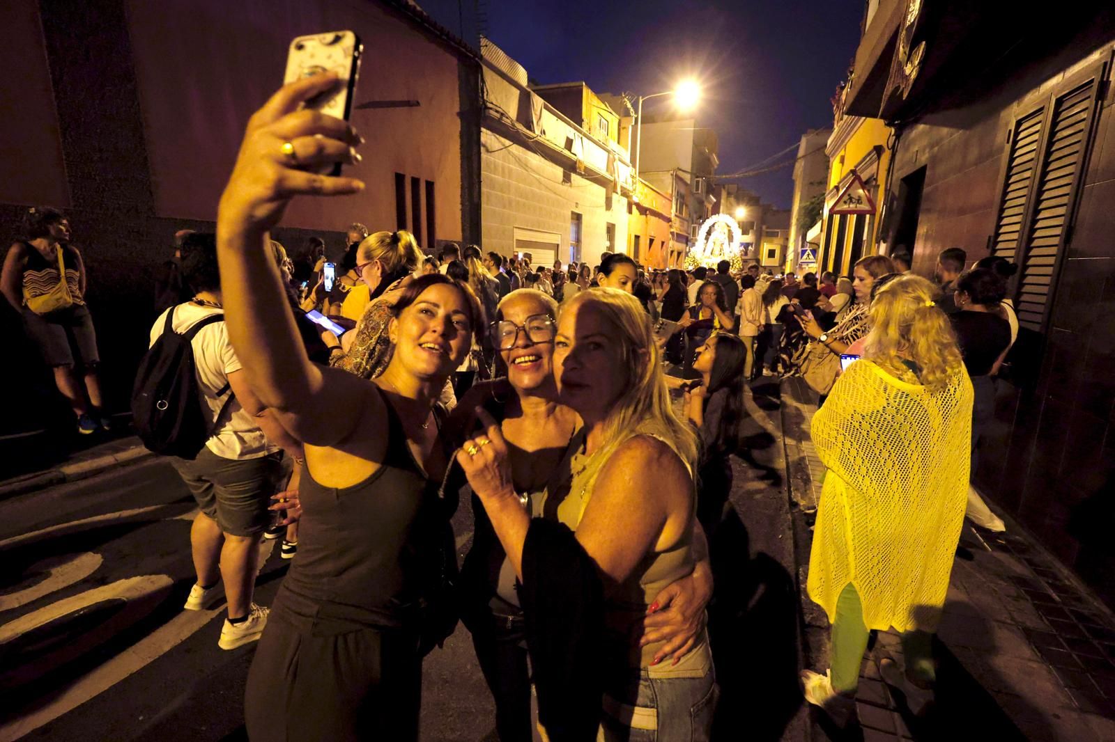 La Isleta se rinde con fervor y devoción a su Virgen del Carmen