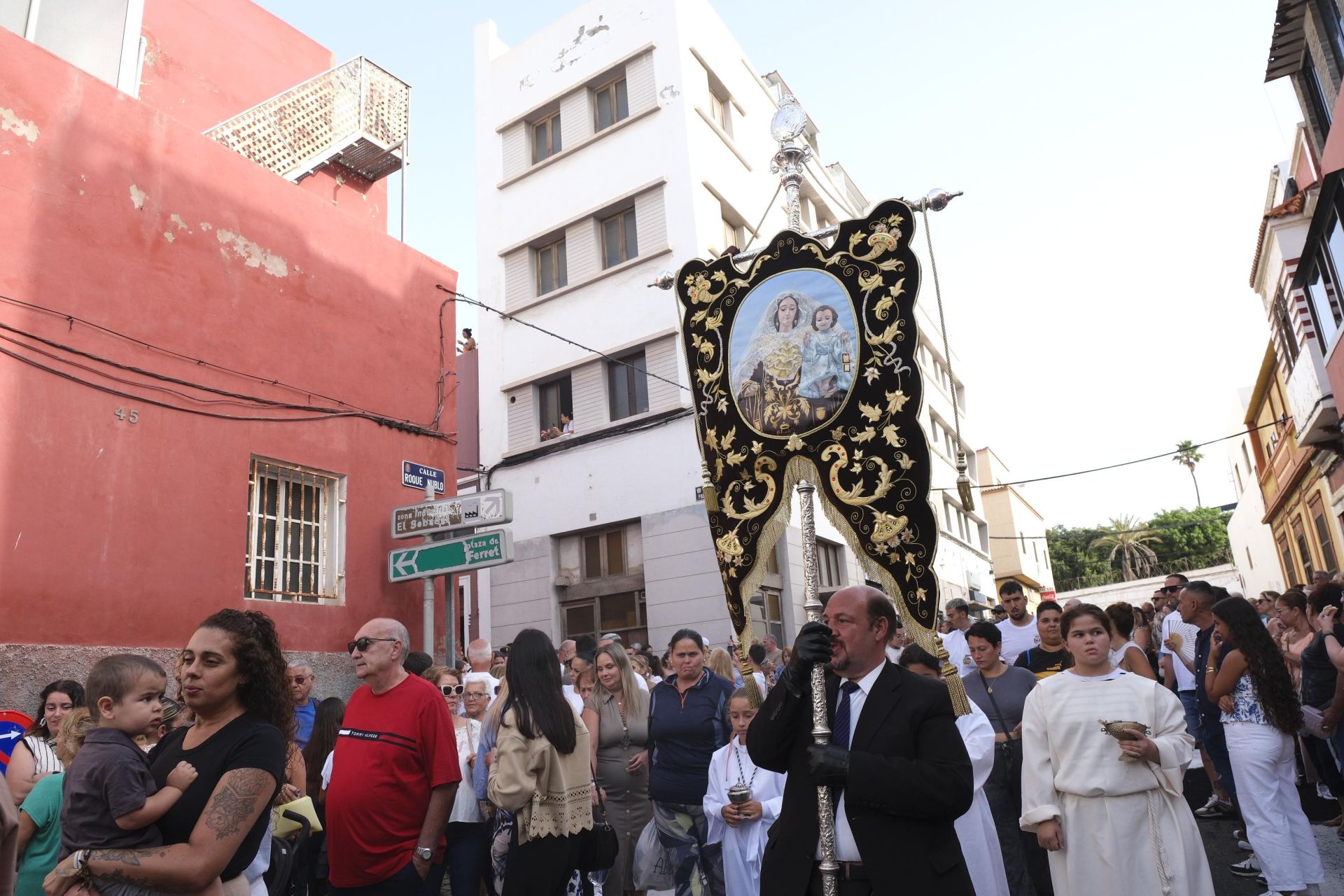 La Isleta se rinde con fervor y devoción a su Virgen del Carmen
