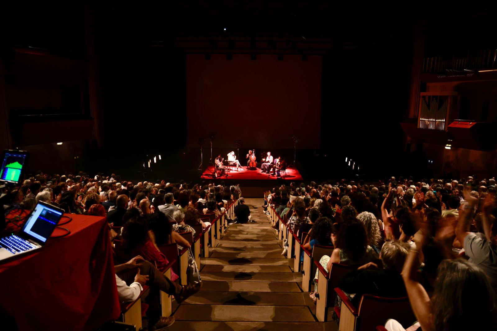Sílvia Pérez Cruz y Salvador Sobral brillan en el Alfredo Kraus