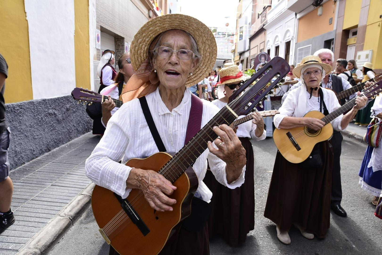 La romería de la Virgen del Carmen en La Isleta, en imágenes