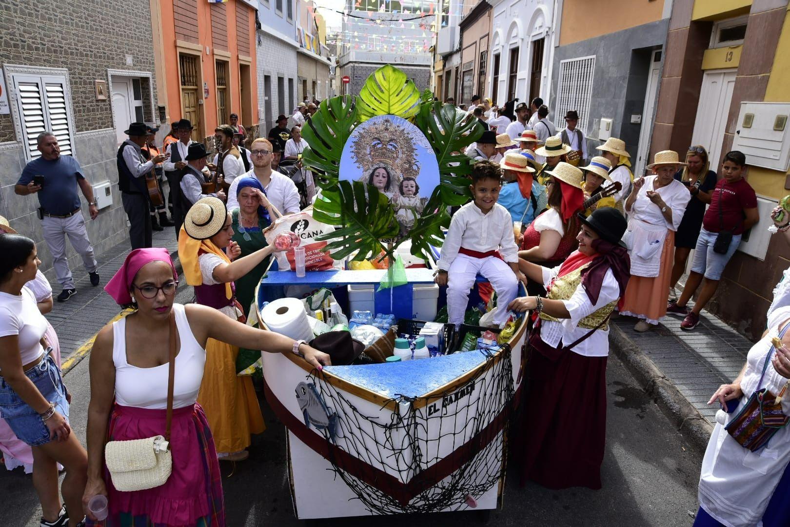 La romería de la Virgen del Carmen en La Isleta, en imágenes