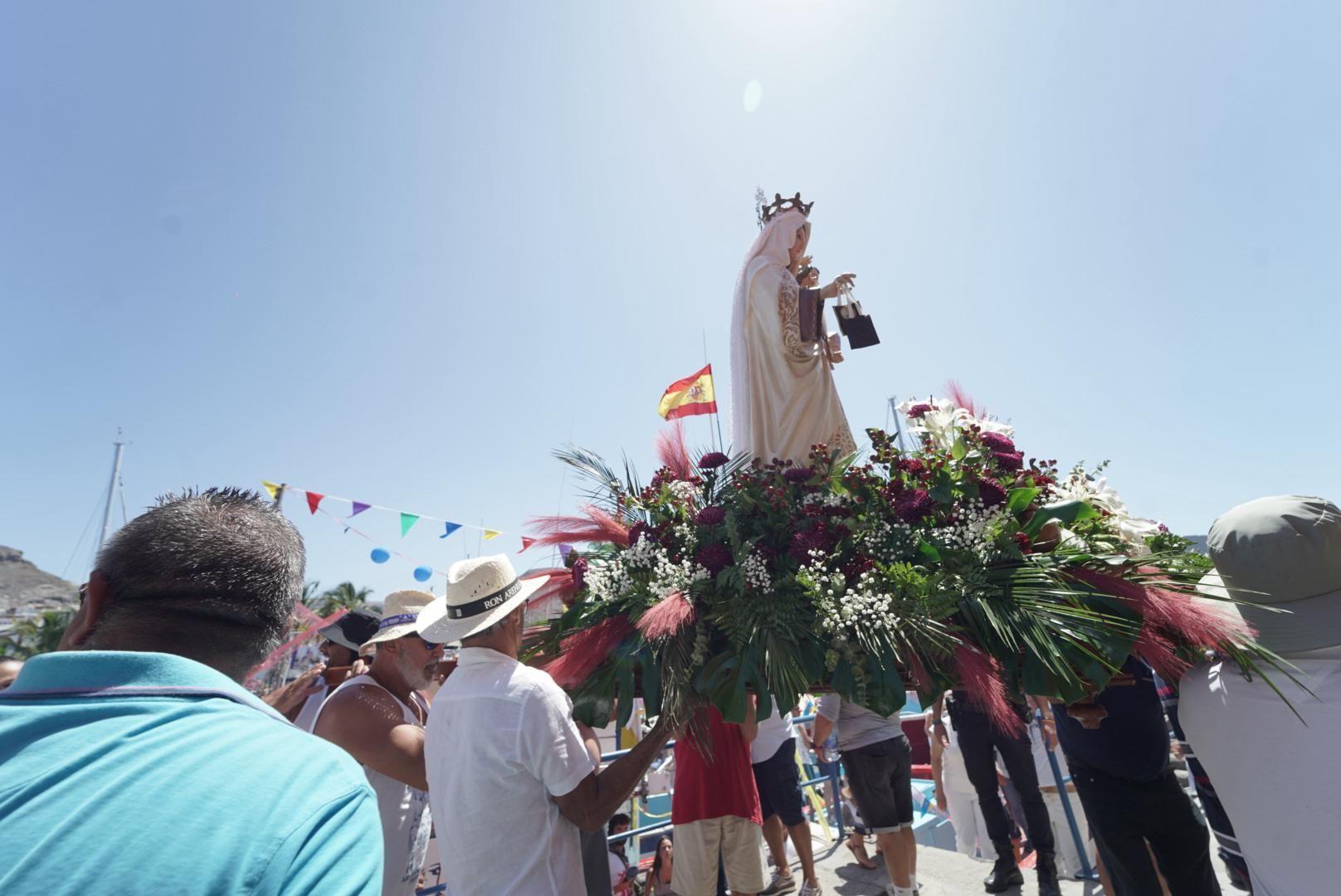 Encuentro de las dos Carmen