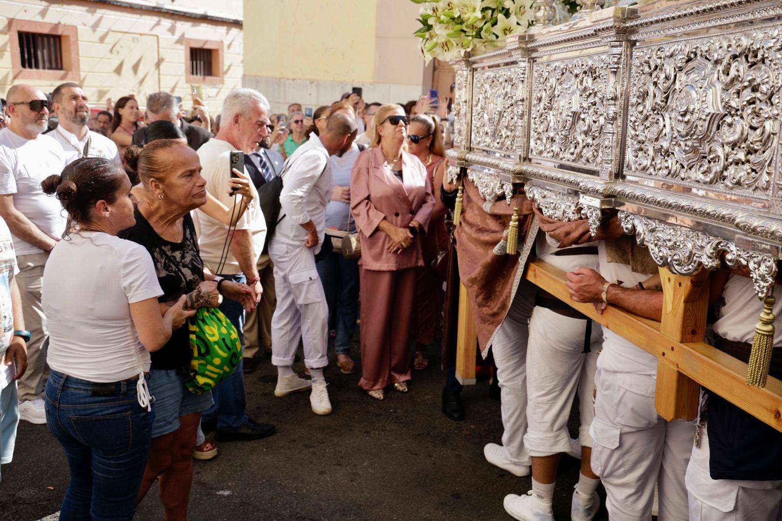 La Isleta se vuelca con la procesión marítima de la Virgen del Carmen