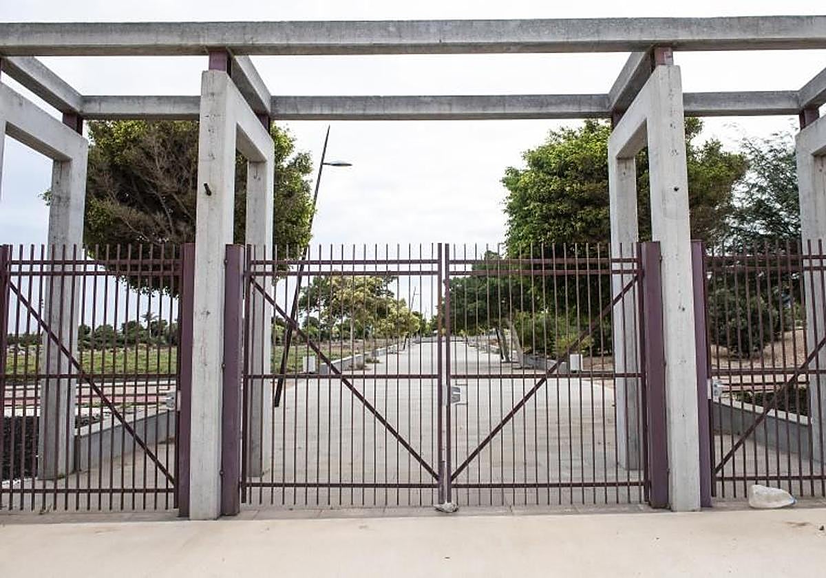 Parque Camilo Sánchez, aún cerrado.