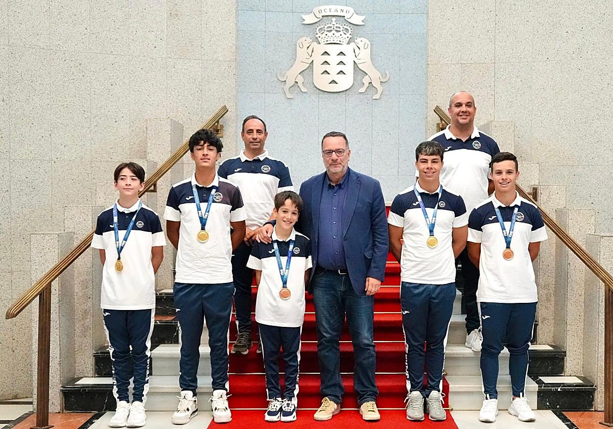 Imagen de la recepción a técnicos y gimnastas.