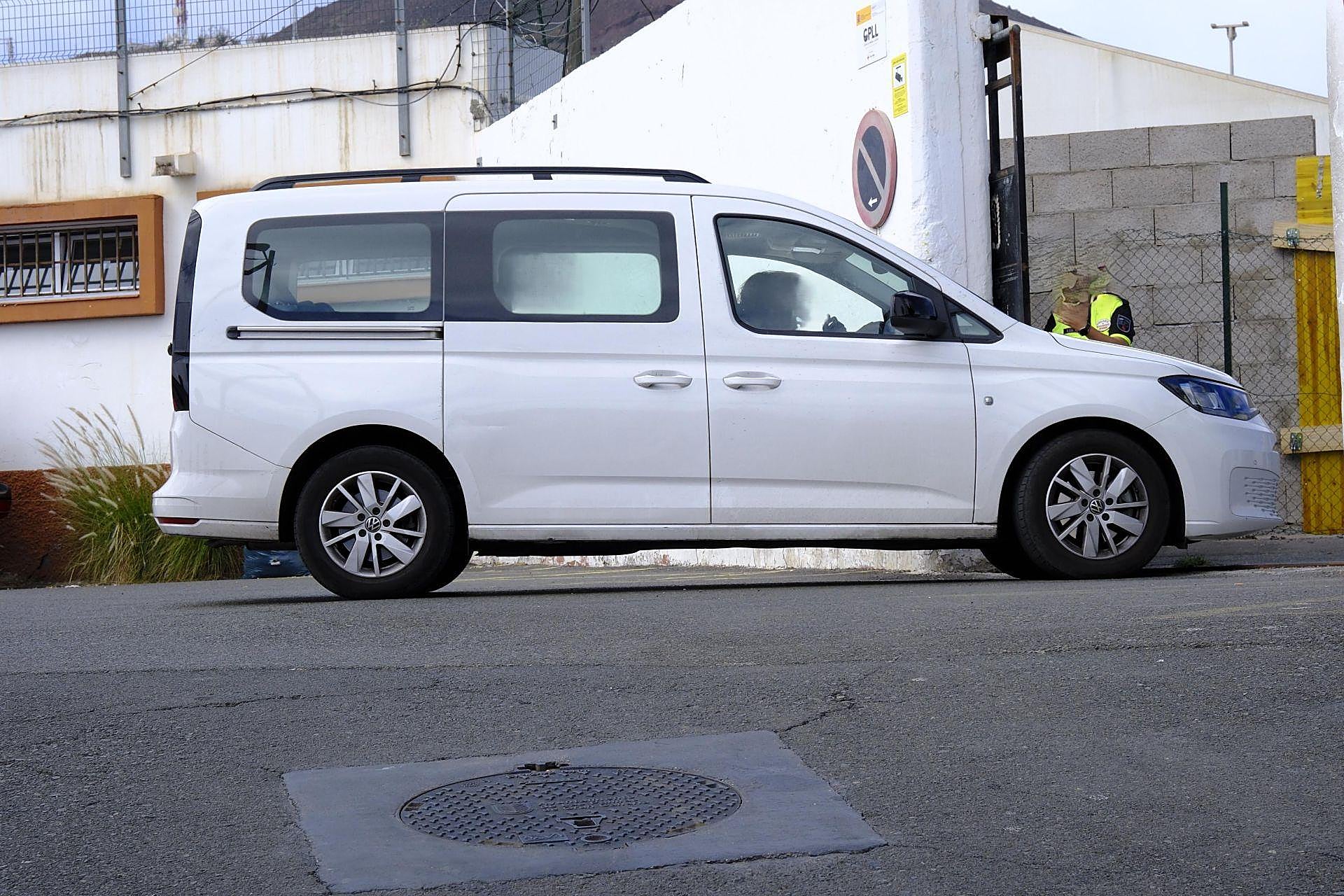 Así fue el traslado de los primeros menores asilados a Canarias 50