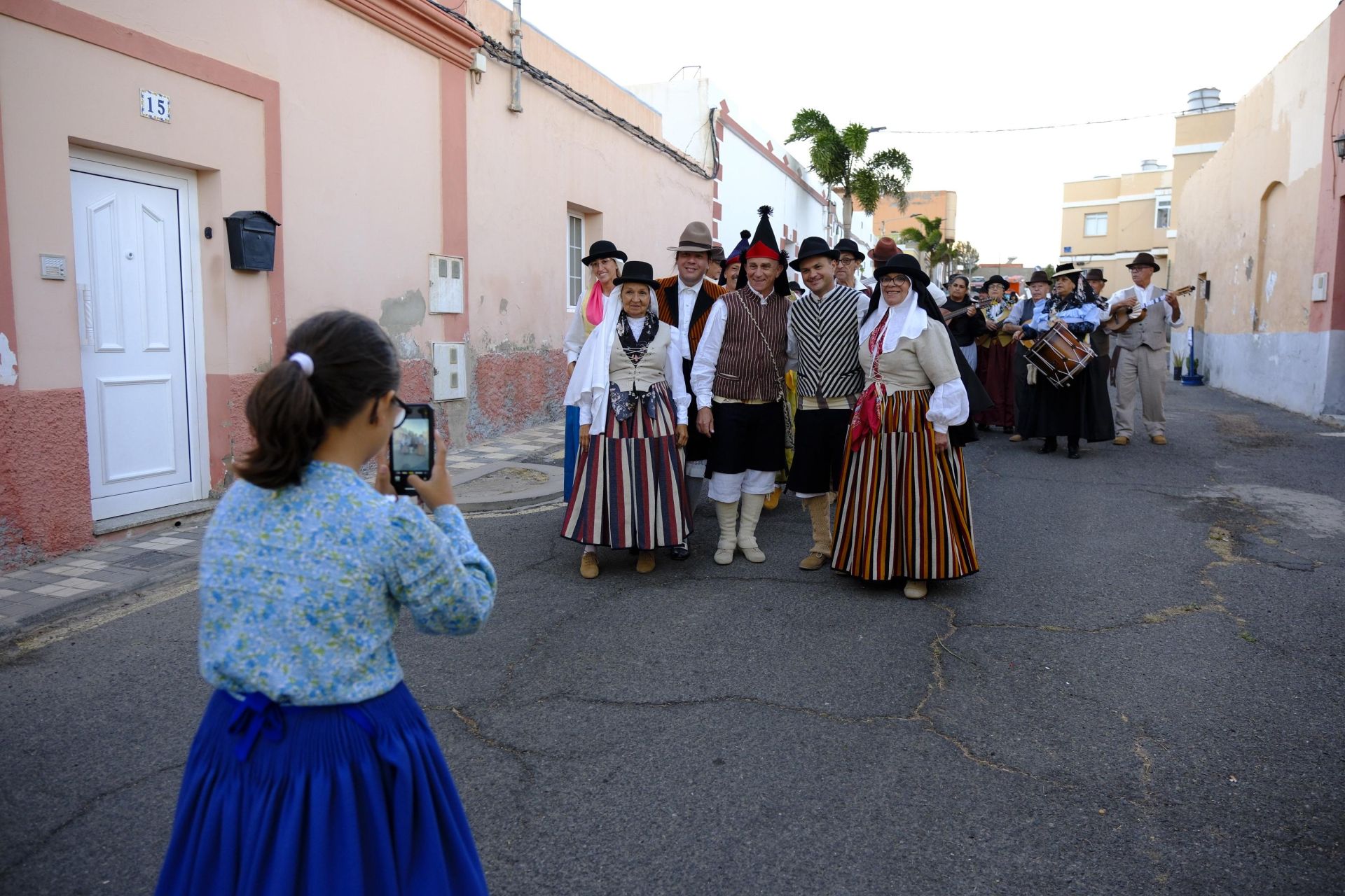 Color, música y cultura en el pasacalles de folclore de Ingenio