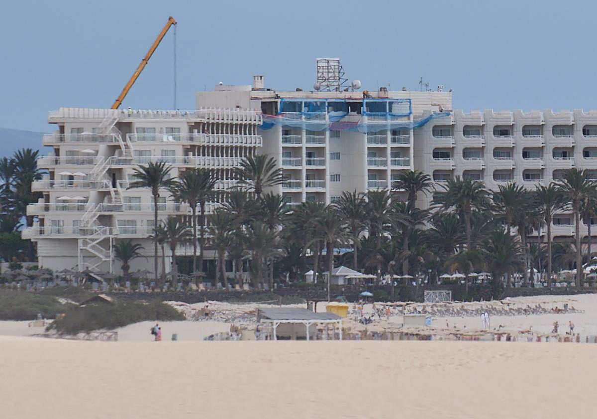 Imagen principal - Las obras continuarán al menos hasta mediados de agosto.