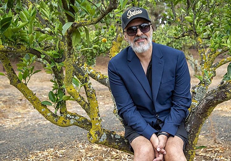 Roberto Álamo, durante el encuentro con la prensa durante el rodaje de 'Días de agosto'.