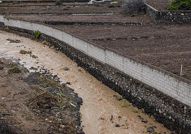 Escorrentía por el barranco de Sacateclas.