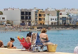 El tiempo en Canarias: el calor aprieta en el inicio de semana con máximas por encima de los 36 grados