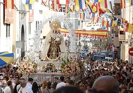 La Isleta volvió a echarse a la calle por la Virgen del Carmen