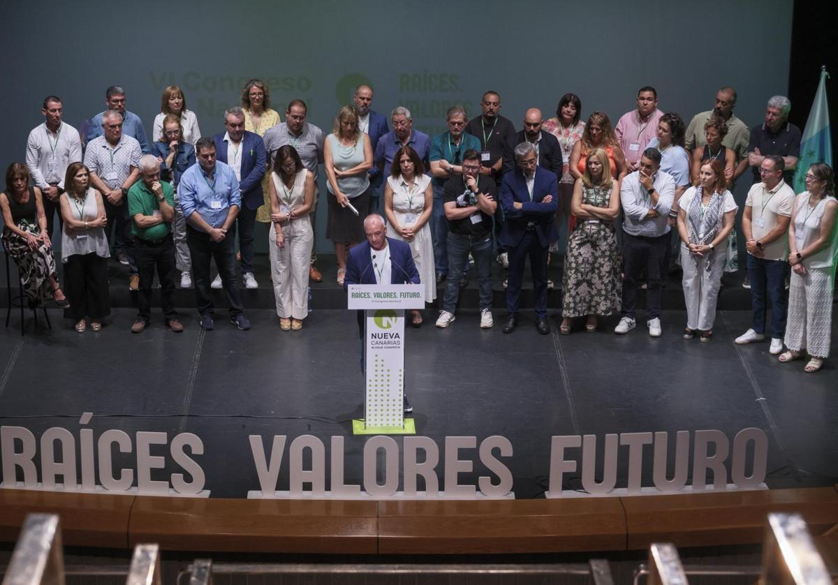 Imagen del cierre del congreso nacional de Nueva Canarias el pasado domingo, tras elegir a la nueva dirección.