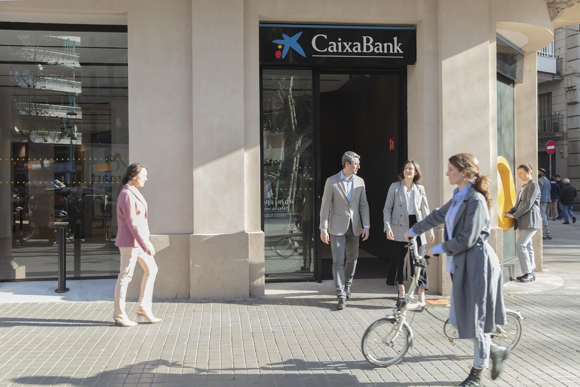 CaixaBank concede más de 330 millones en hipotecas durante el primer semestre de 2025 en Canarias
