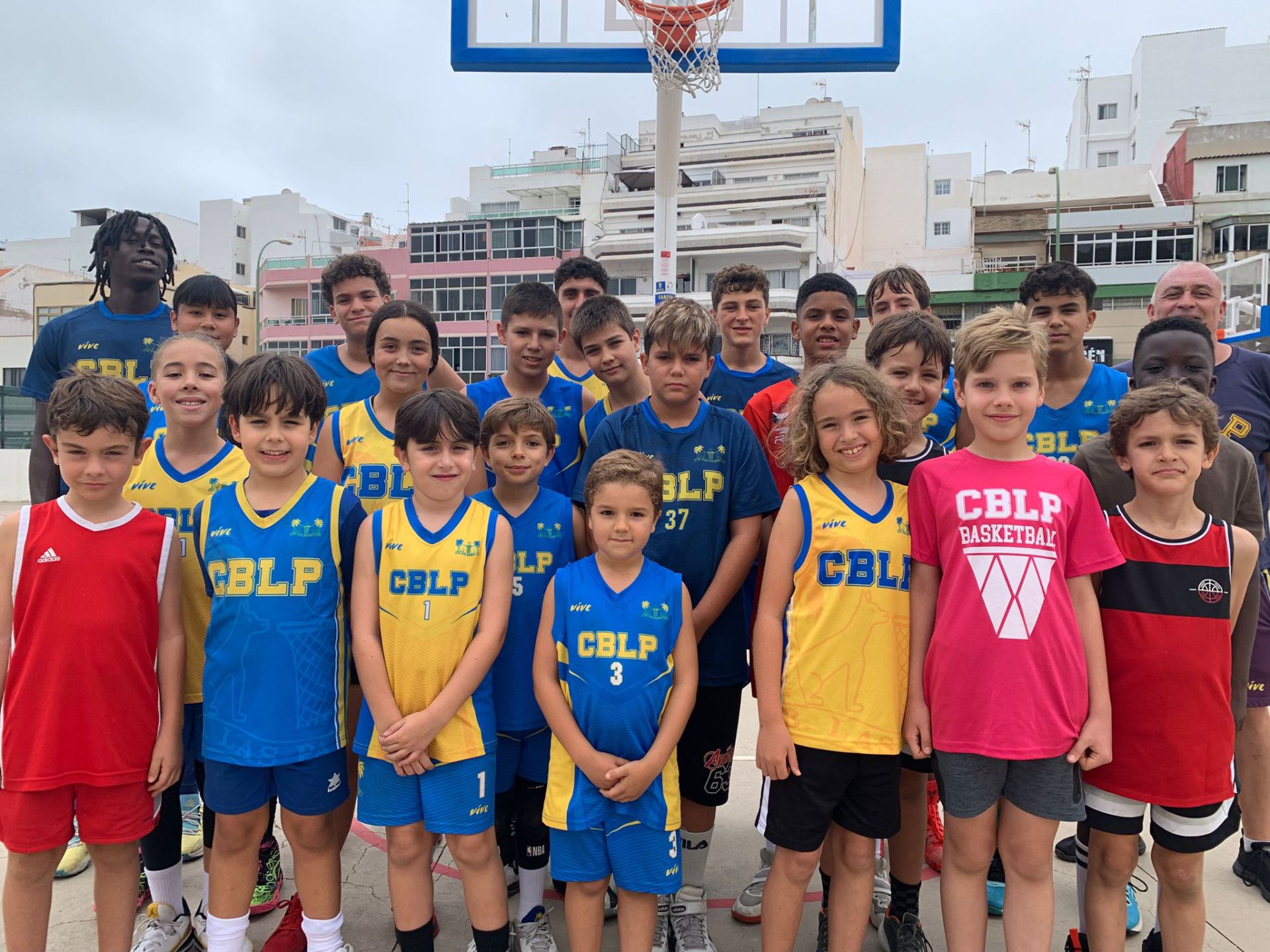 En la imagen, un grupo de participantes en esta edición del campus del CB Las Palmas.