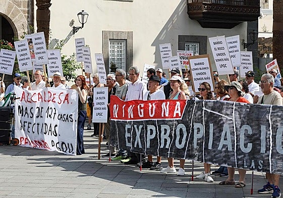 Imagen de la protesta protagonizada por los vecinos afectados, el pasado viernes en Santa Ana.
