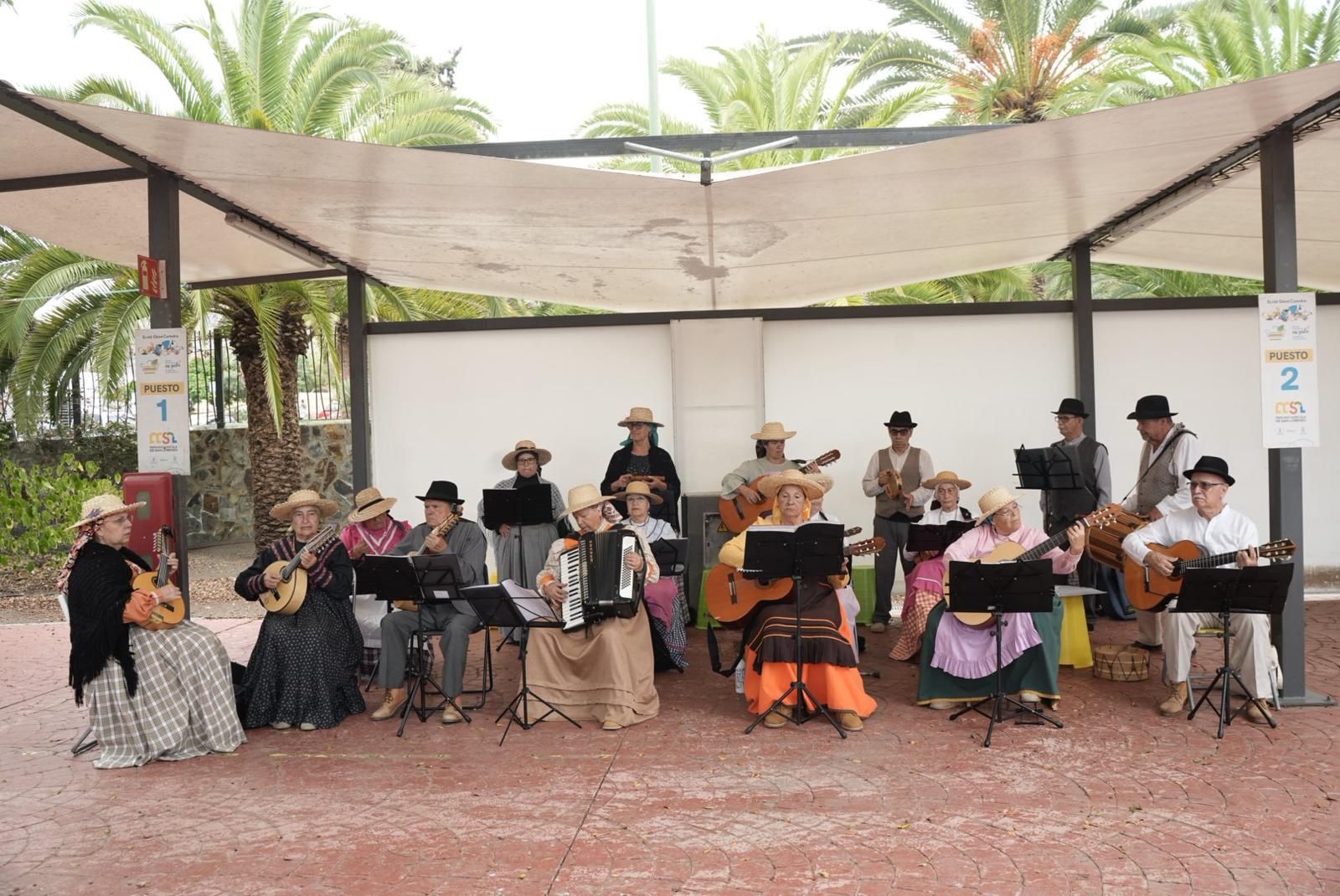 Mercado agrícola y muestra de artesanía Tasate con motivo de las fiestas de San Lorenzo