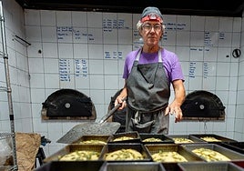 Lisandro Cabrera Sall apagó este domingo su obrador del Mercado Ecológico de Valleseco.