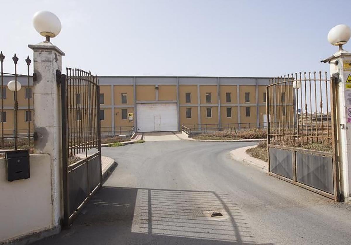 Entrada a las instalaciones de la estación depuradora de aguas residuales de Jinámar.