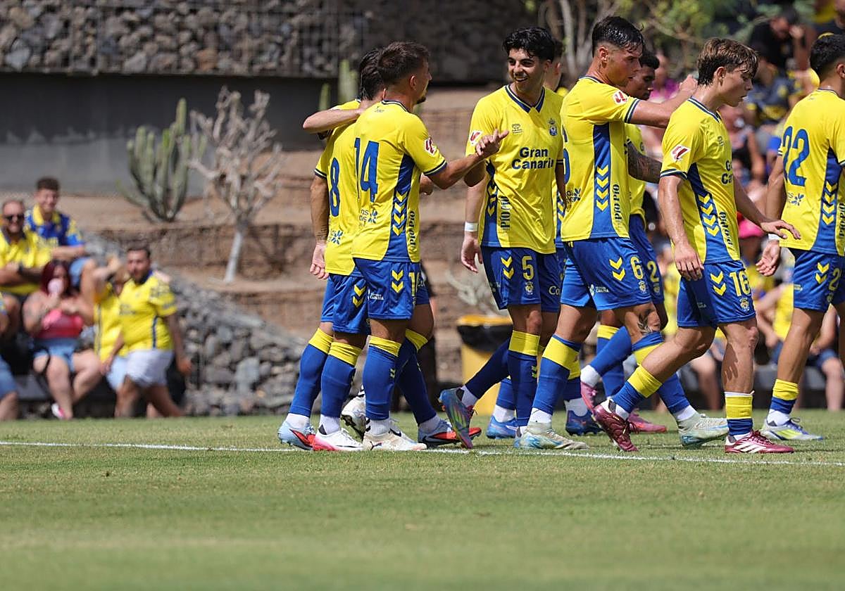 Pasión y rivalidad en el derbi canario: UD Las Palmas - CD Tenerife