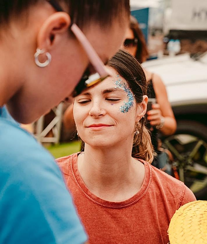 Imagen secundaria 2 - Distintos momentos del festival, este sábado, en Arucas.