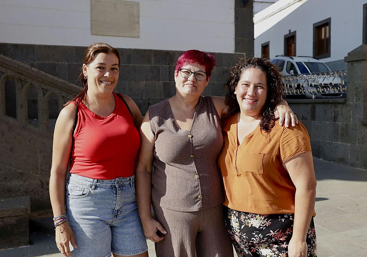 Imagen principal - Montaña Cardones: caretas, disfraces y mucha fiesta