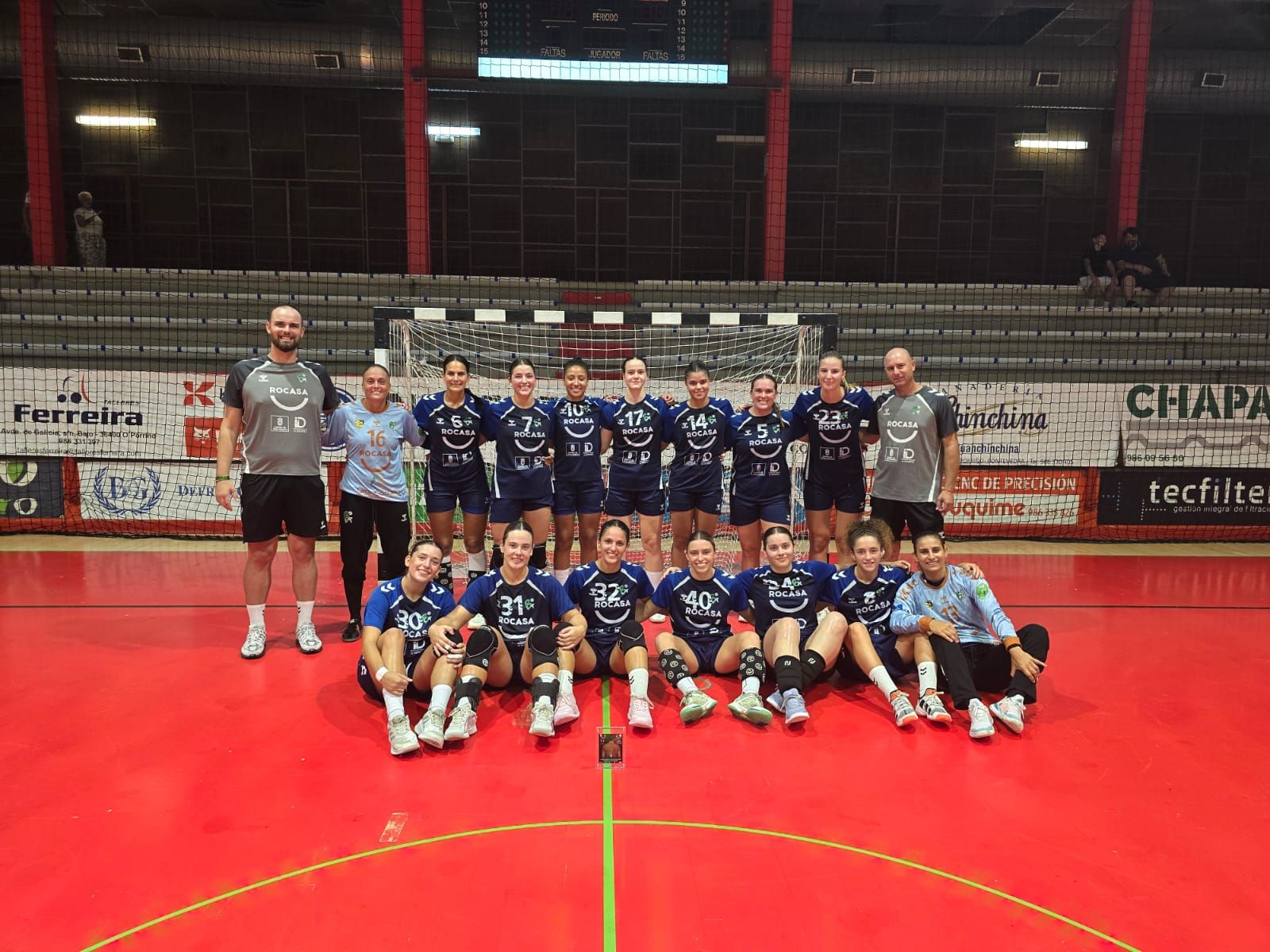 Plantilla y cuerpo técnico del Rocasa.