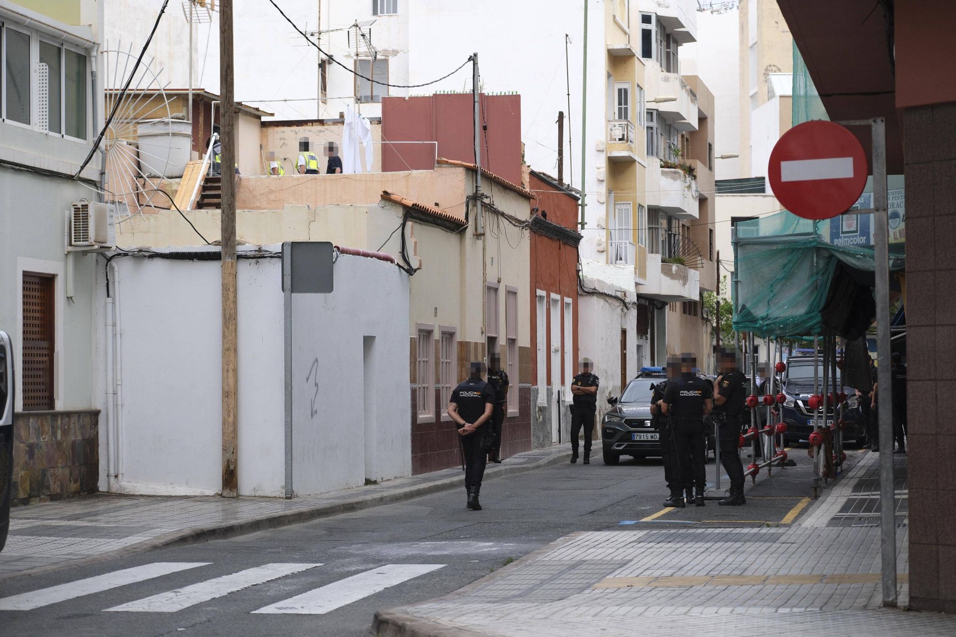 Así fue el registro antidrogas en la calle Molino de Viento