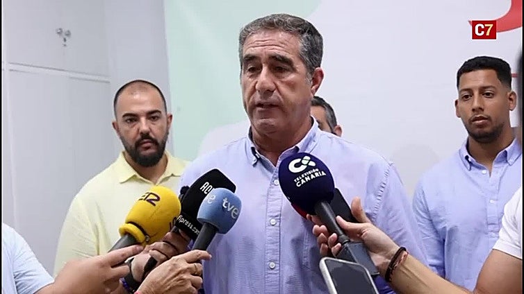 El viceconsejero de Bienestar Social del Gobierno de Canarias, Francis Candil, sobre los traslados de menores migrantes a la península