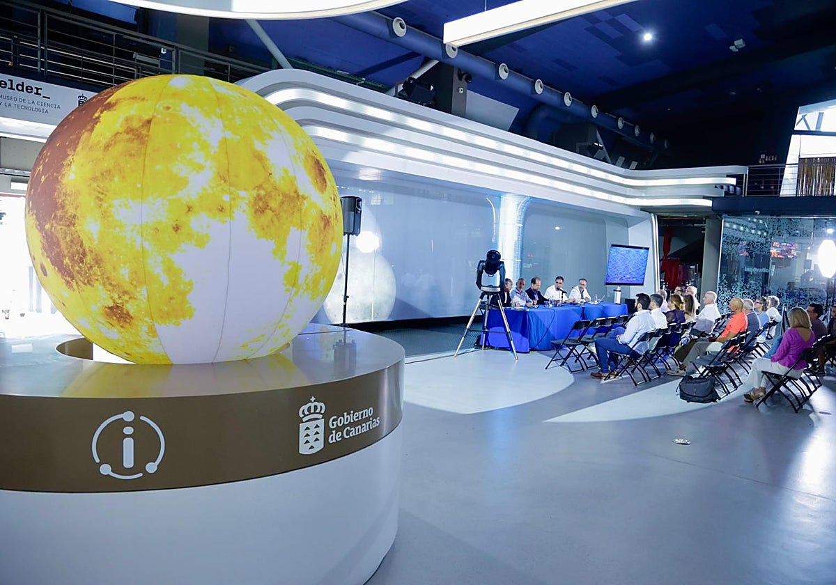 Así fue la presentación del trío ibérico de eclipses