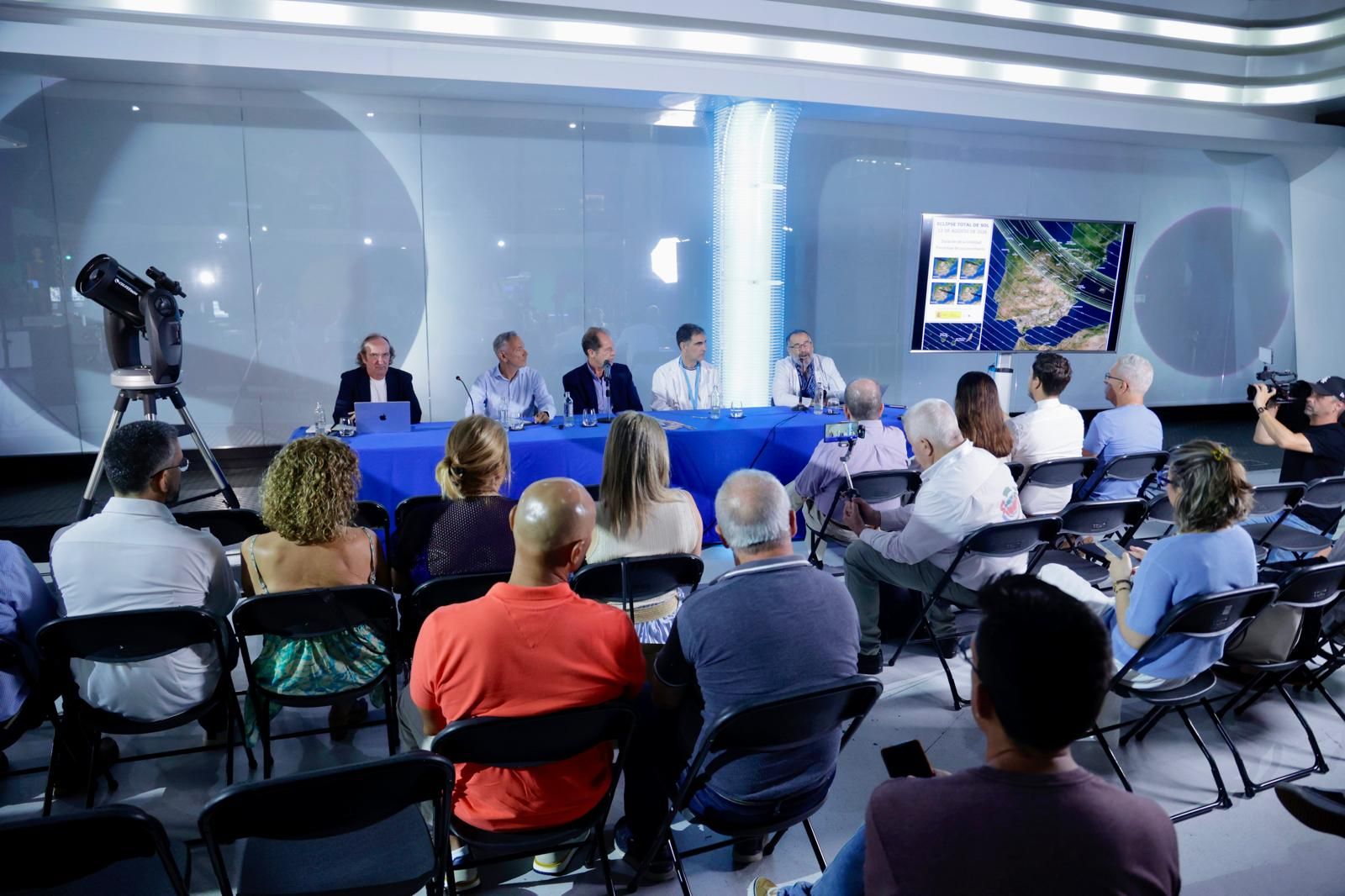 Así fue la presentación del trío ibérico de eclipses