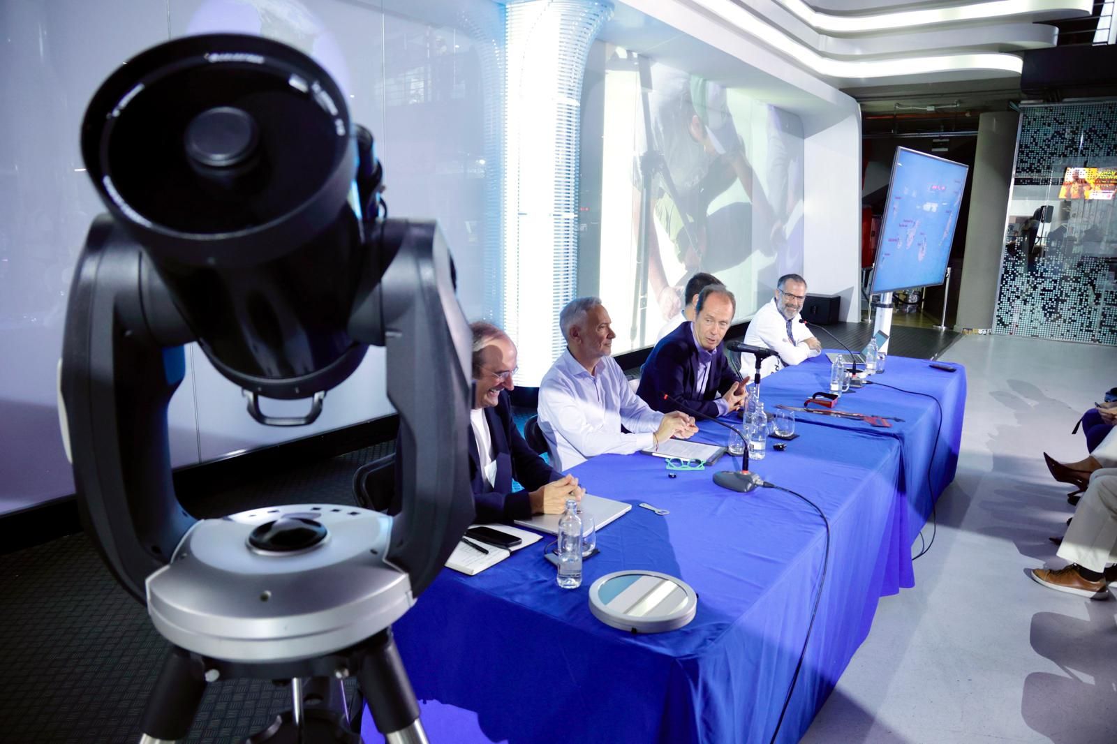 Así fue la presentación del trío ibérico de eclipses