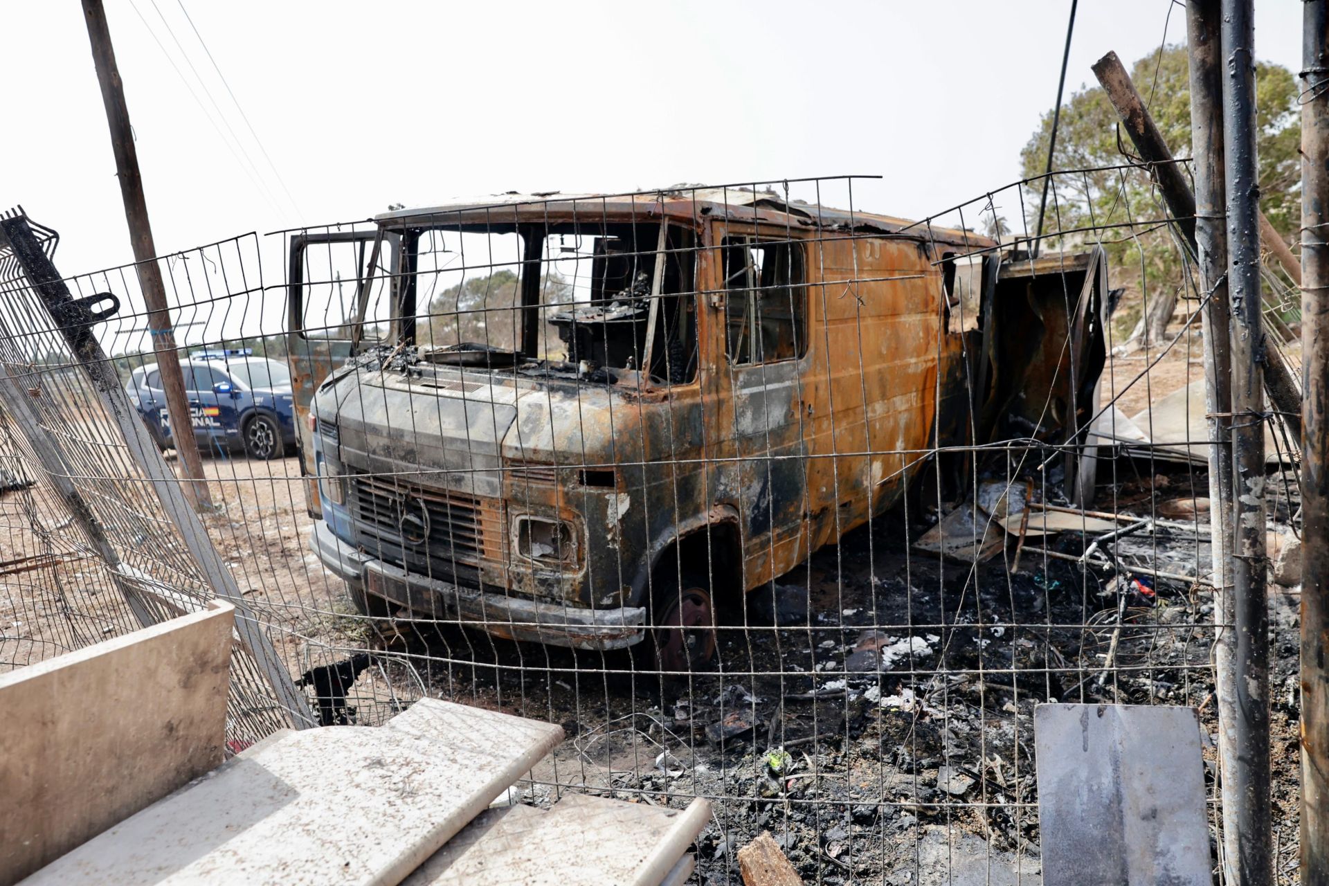 Así quedó el vehículo en el que murió un hombre calcinado en Ojos de Garza