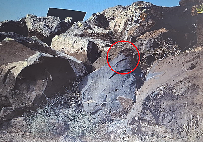 Lugar exacto del acto vandálico sobre los grabados rupestres de la Piedra del Majo.