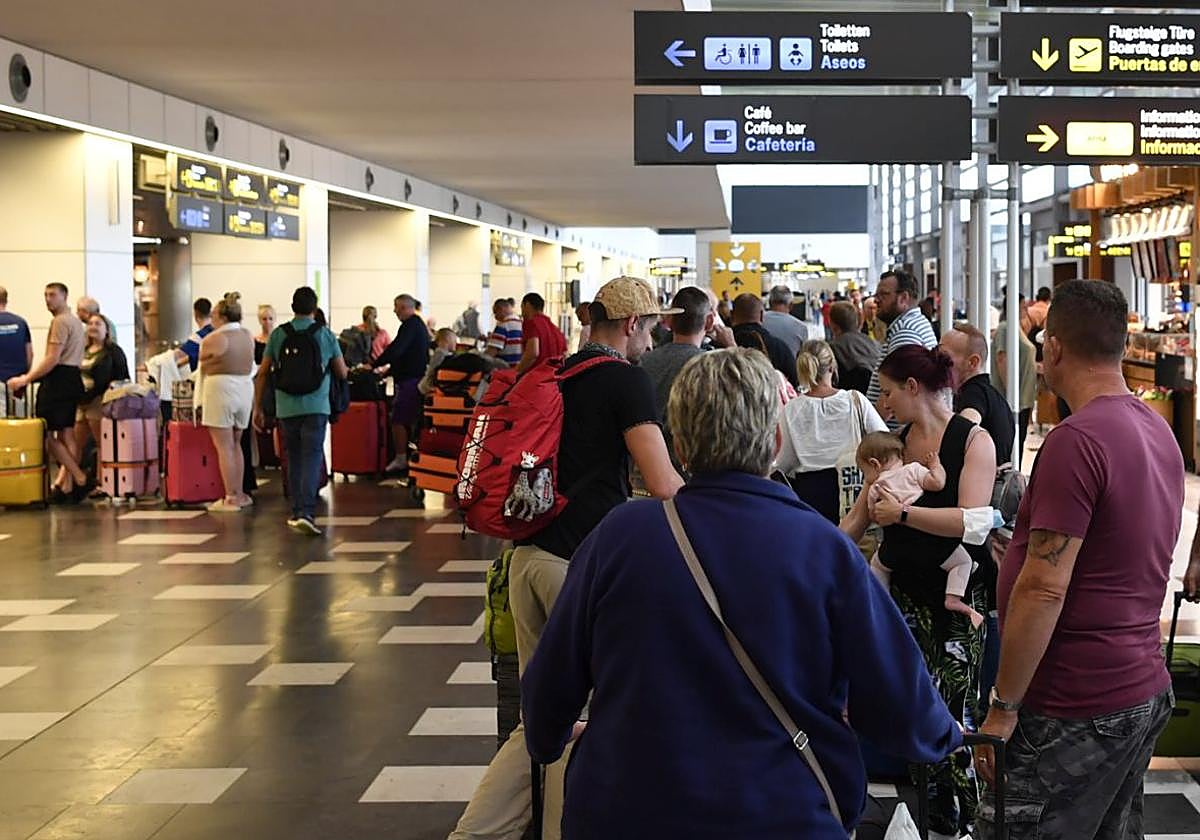 Imagen de archivo de las colas en el Aeropuerto de Gran Canaria