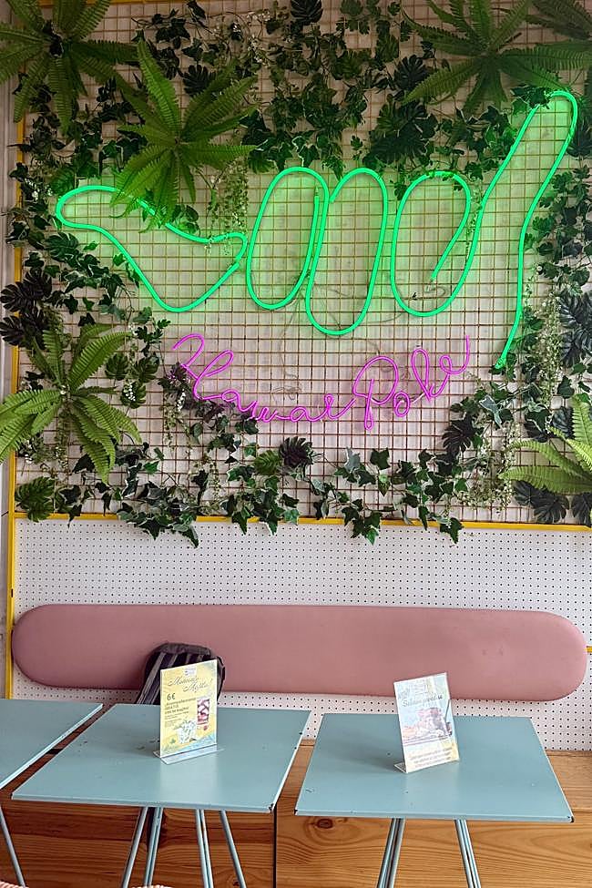 Interior del local Hawai Poké