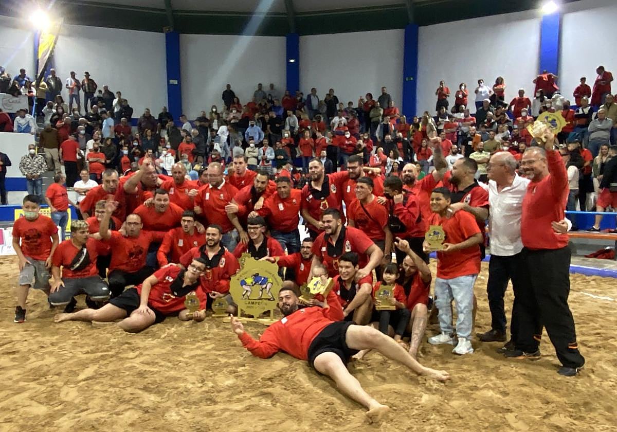 Otros tiempos con un Ramón Jiménez celebrando títulos.