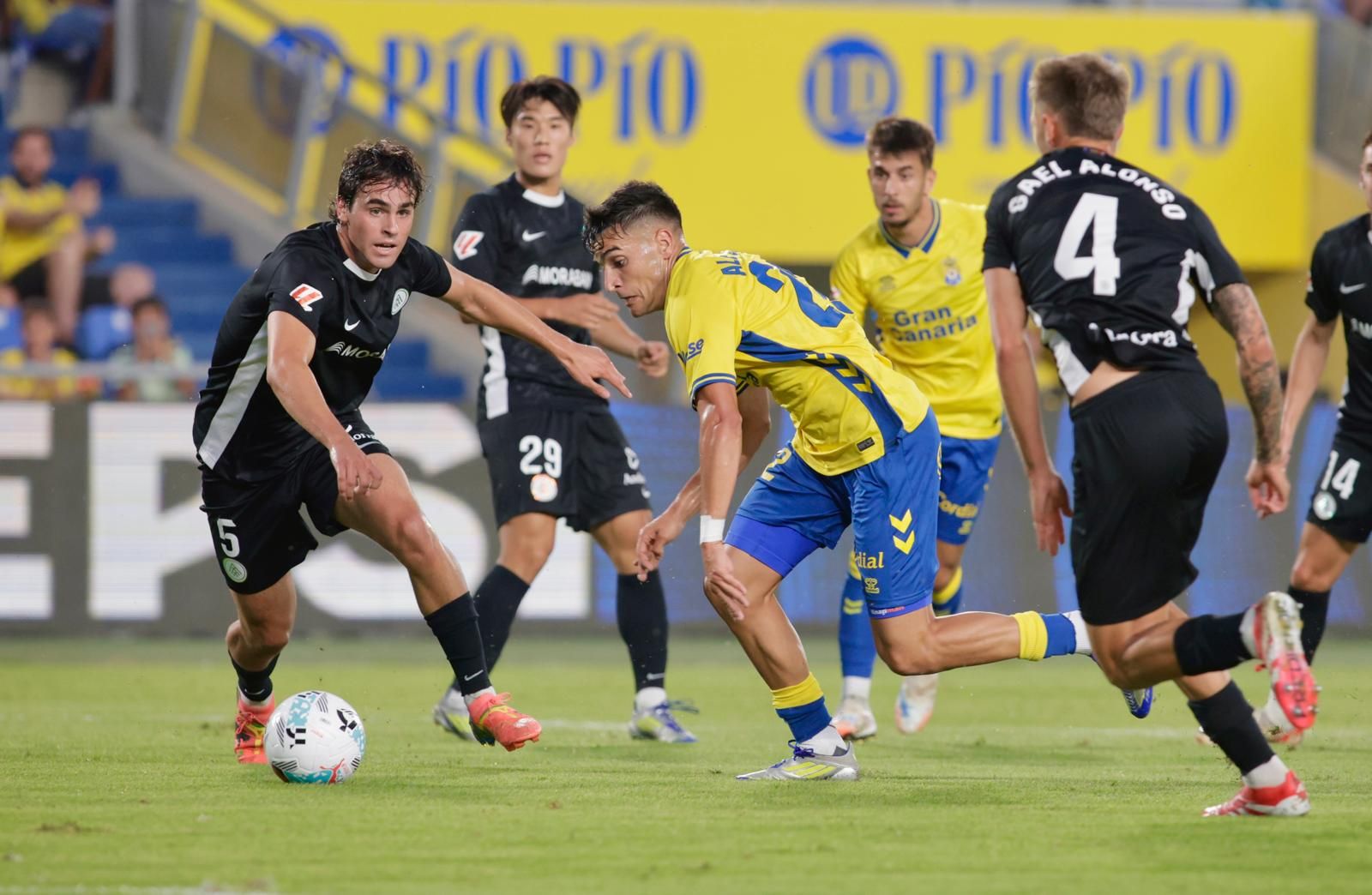 UD Las Palmas - FC Andorra, en imágenes