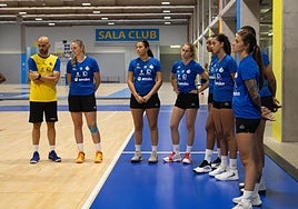 Primer entrenamiento de las grancanarias en el Arena.