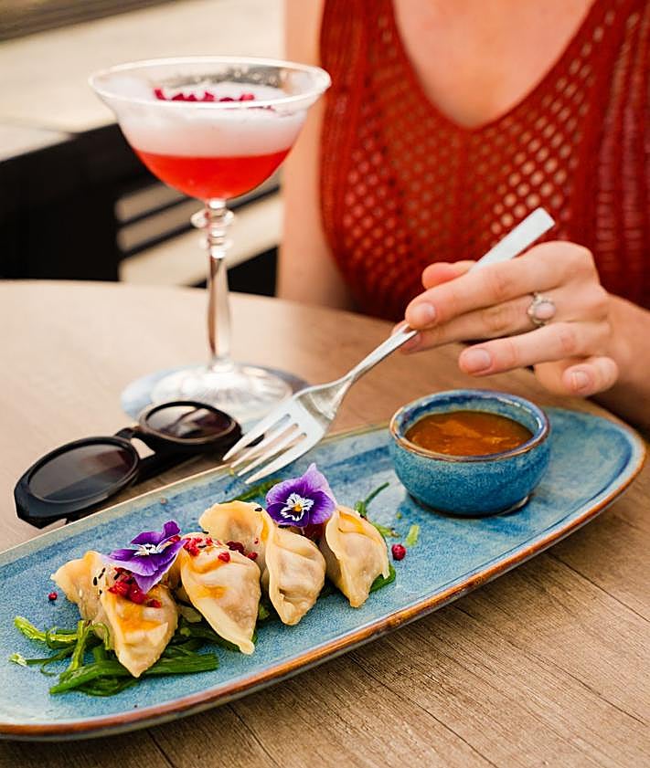 Imagen secundaria 2 - Lopesan apuesta por una coctelería de vanguardia con producto kilómetros cero