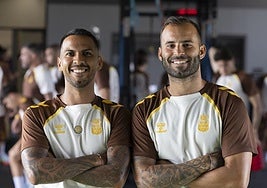 Viera y Jesé, sonrientes, en las dependencias internas de la Ciudad Deportiva de Barranco Seco.