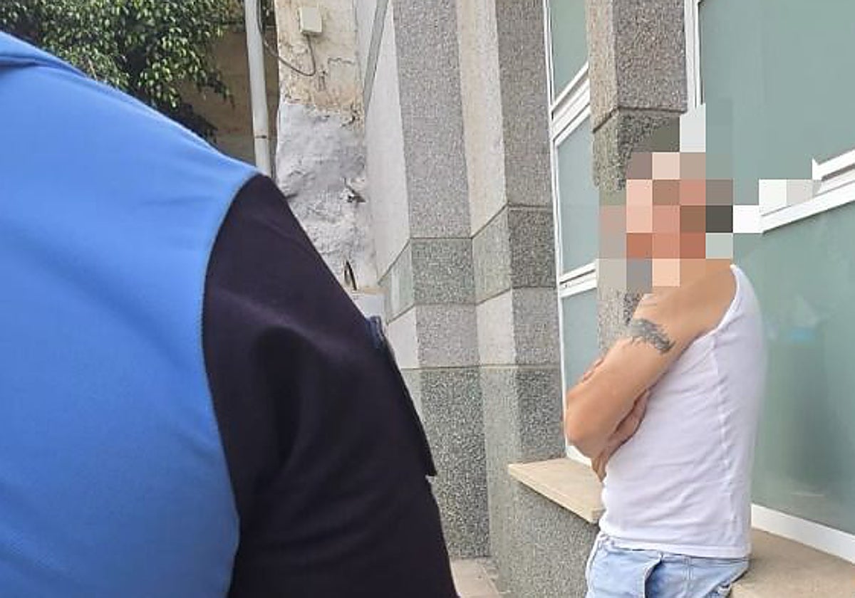 Imagen del autor de los hechos antes de ser detenido.