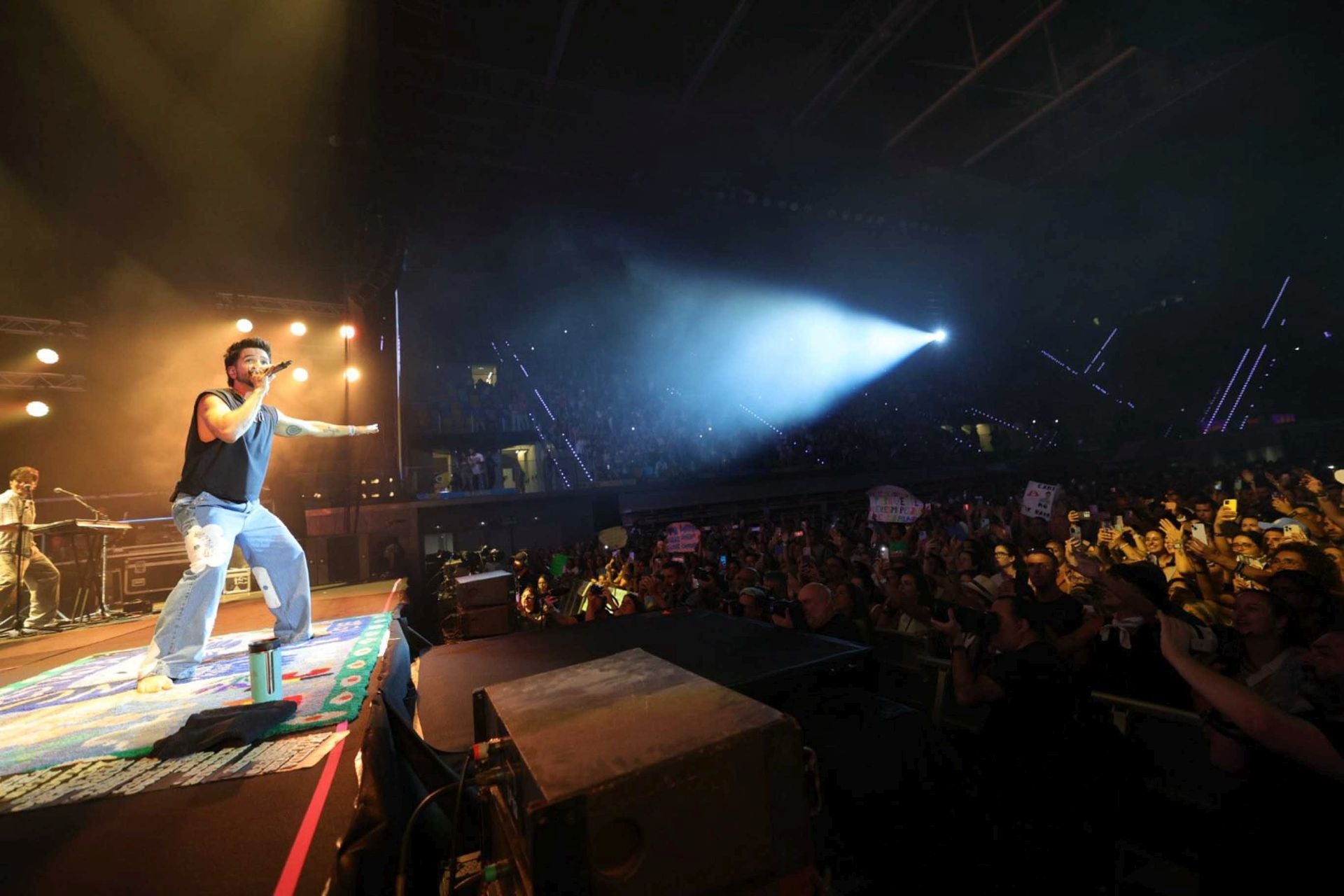 Camilo conquista a &#039;La Tribu&#039; en el Gran Canaria Arena